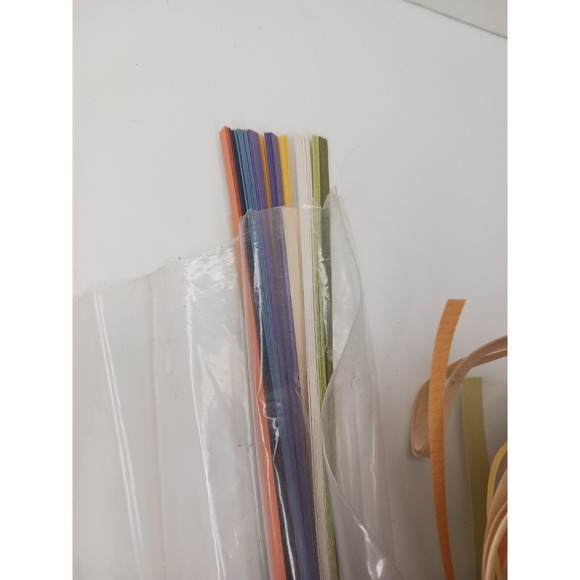 Lot Of Quilling paper strips Quill Art- Red/Green/Blue/White/Purple By Gini - Picture 6 of 8